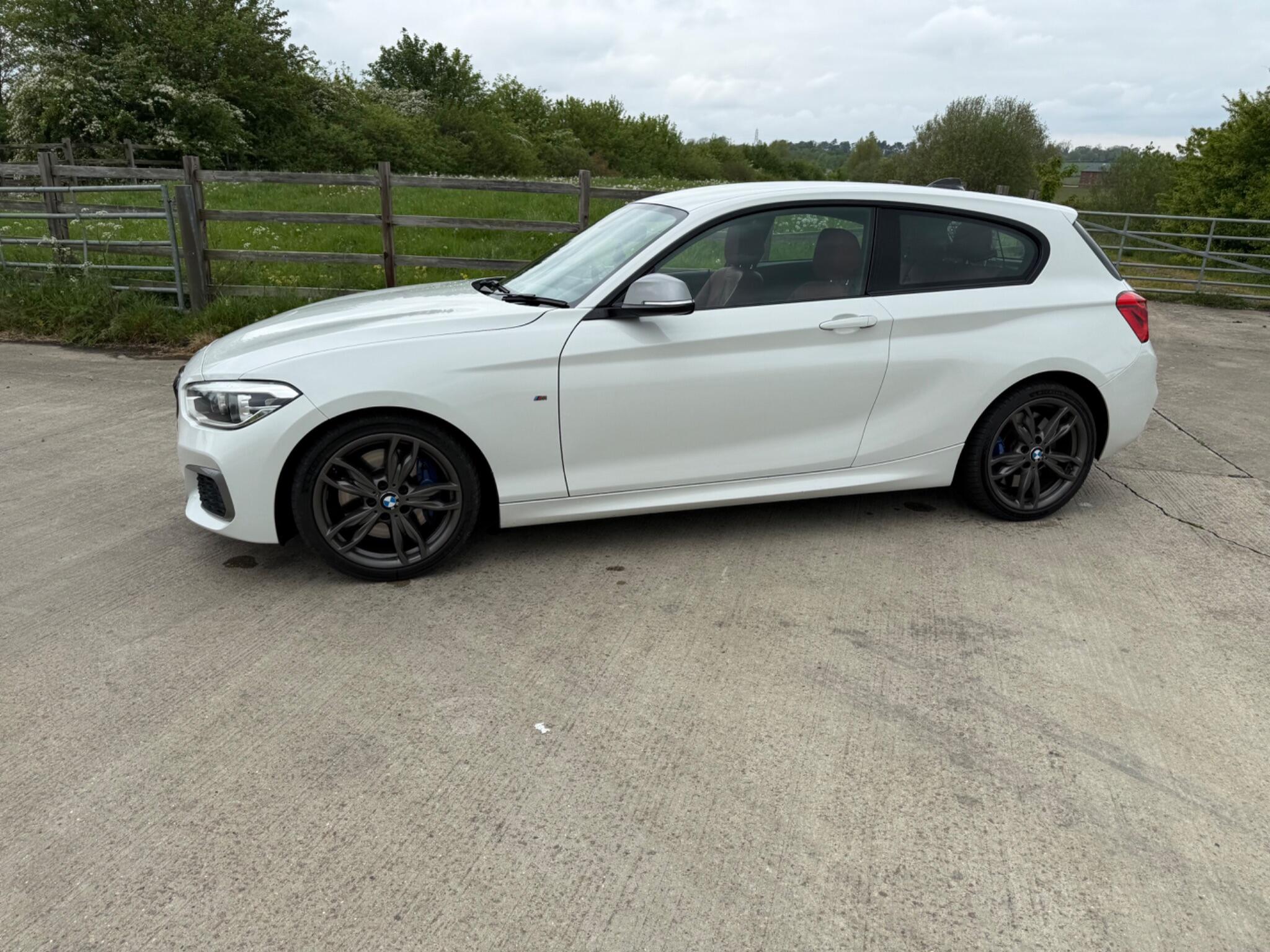 BMW 1 Series 3.0 M135i Euro 6 (s/s) 3dr — photo 59 of 92